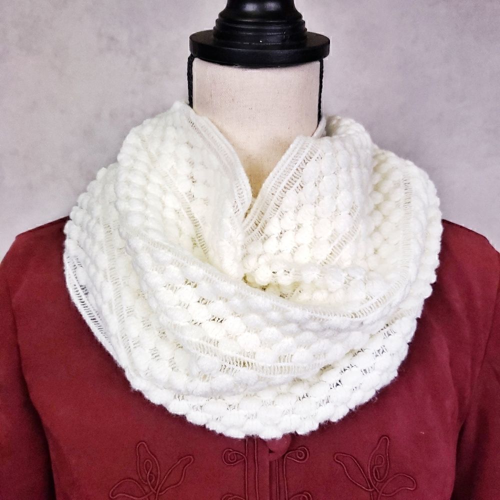 Francesca's ivory knit wide infinity loop scarf